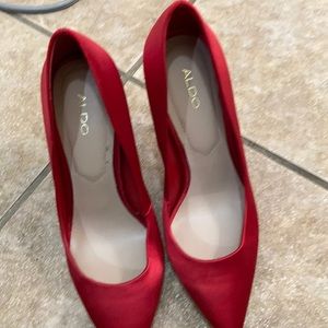Aldo Stessy Heels Satin Red GORGEOUS!!! 7